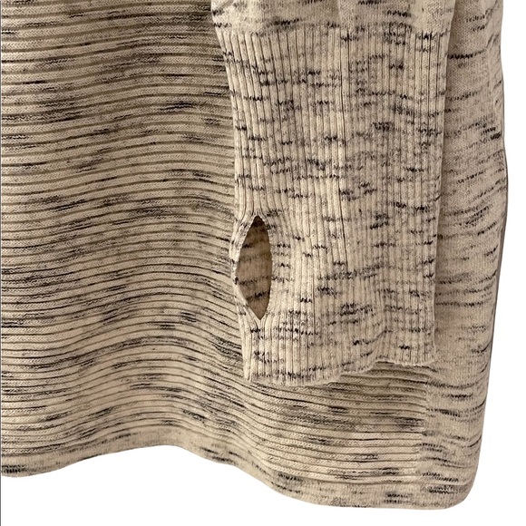 Comfortable hooded ribbed oatmeal colour sweater - 2X - never worn! NWOT - Picture 4 of 4